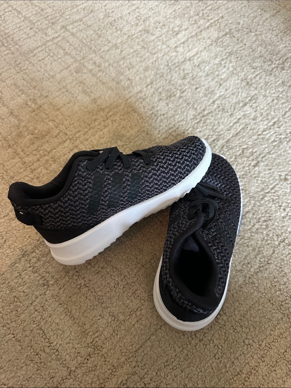 NEW Adidas Kids Lightweight Black Knit Sneakers with White Sole